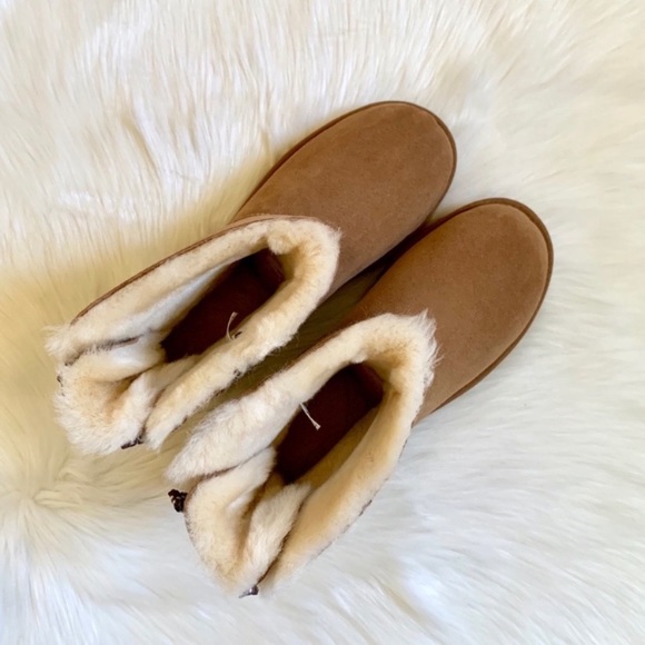 UGG Chestnut Mini Bailey Bow II Ruffled Boots - Picture 4 of 8